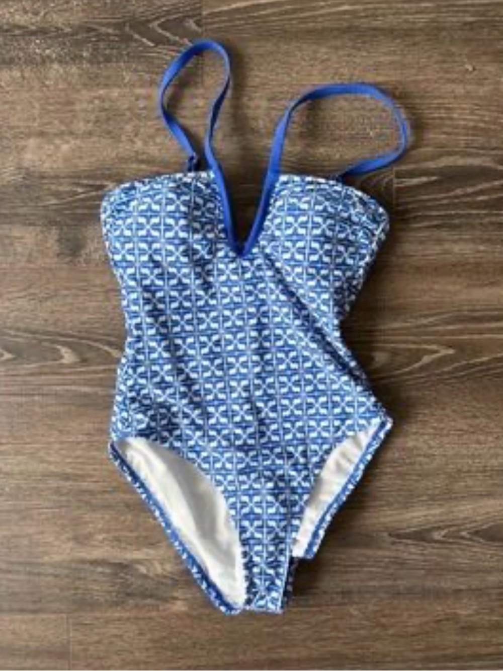 NEW! Shade & Shore Blue Keyhole Geo-Print One-Piece Swimsuit size XS
